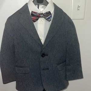 NEW 3T Fromal wedding 4-piece Toddler boy suit